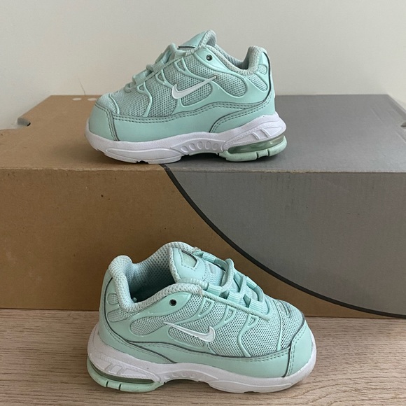 RARE Nike Air max Plus TN “MINT” Toddler Sneakers- SZ 4 C - Picture 13 of 15
